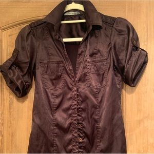 Form fitting sexy satin button down top! Stretchy material 🥰